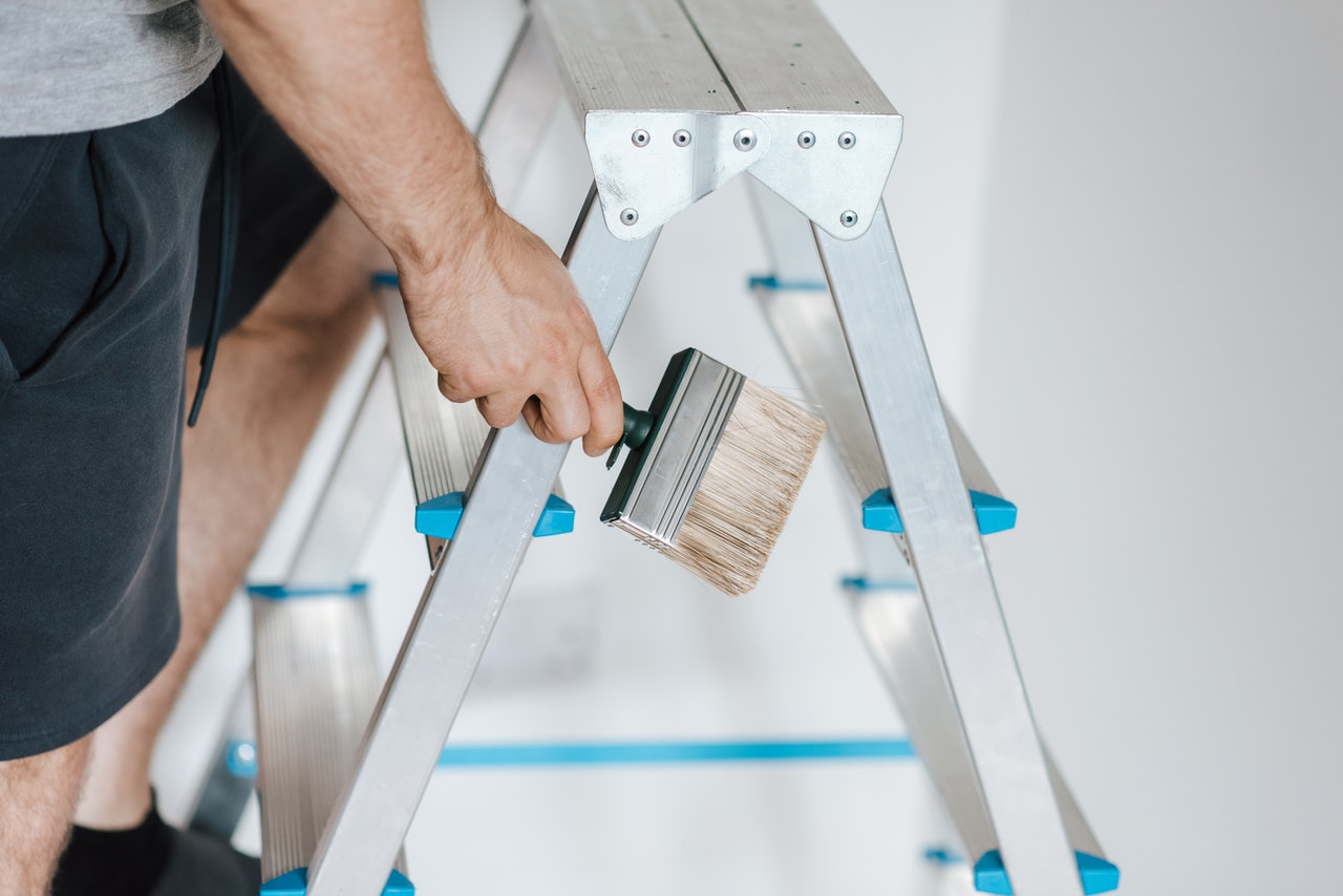 How to Hire a House Painting Contractor